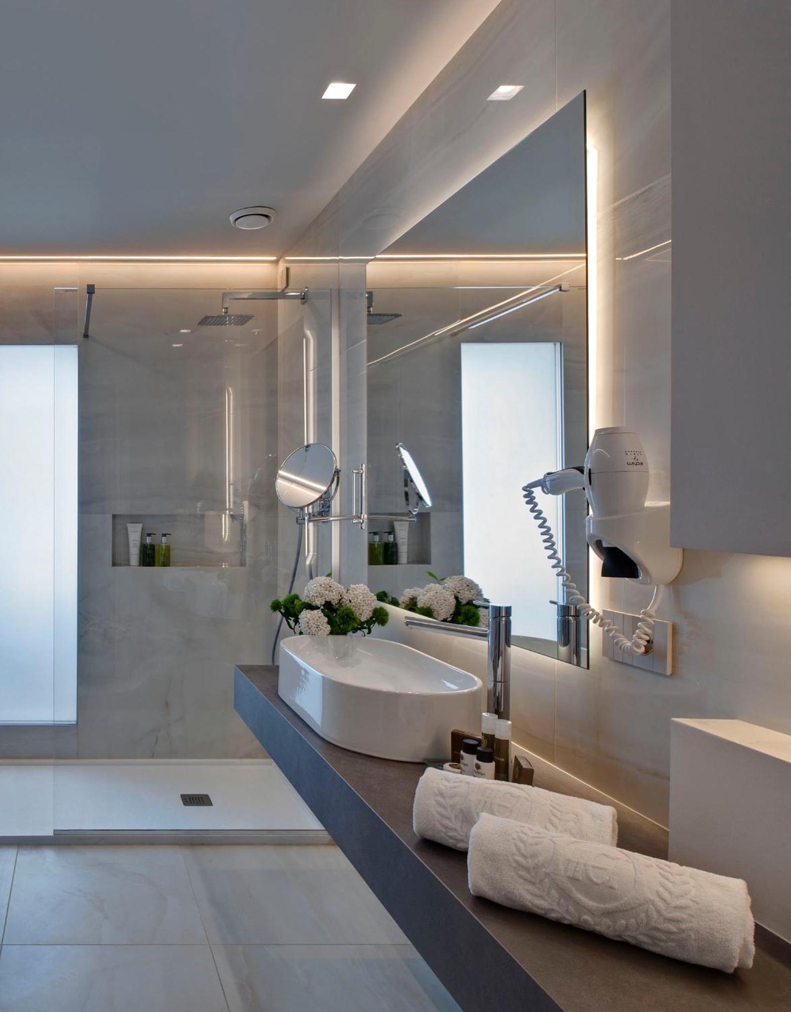 Superior Double or Twin Room Garden View